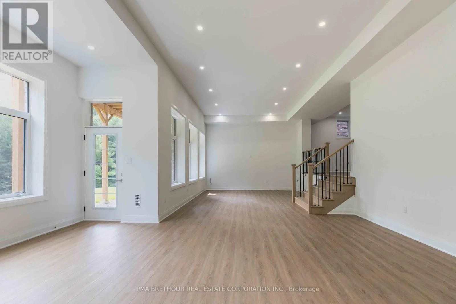 43 BUSH RIDGE AVENUE