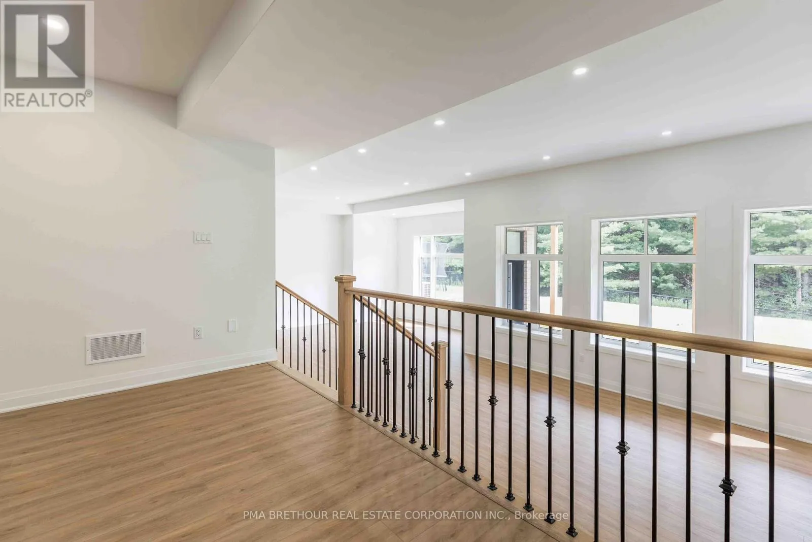 43 BUSH RIDGE AVENUE