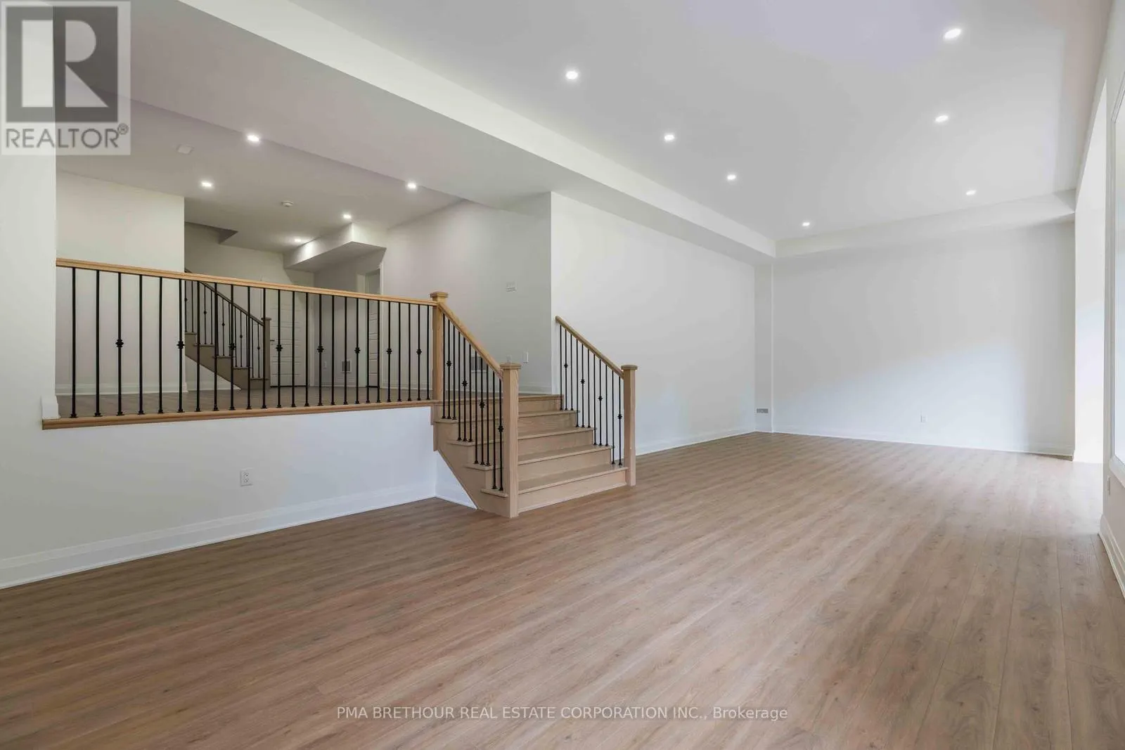 43 BUSH RIDGE AVENUE