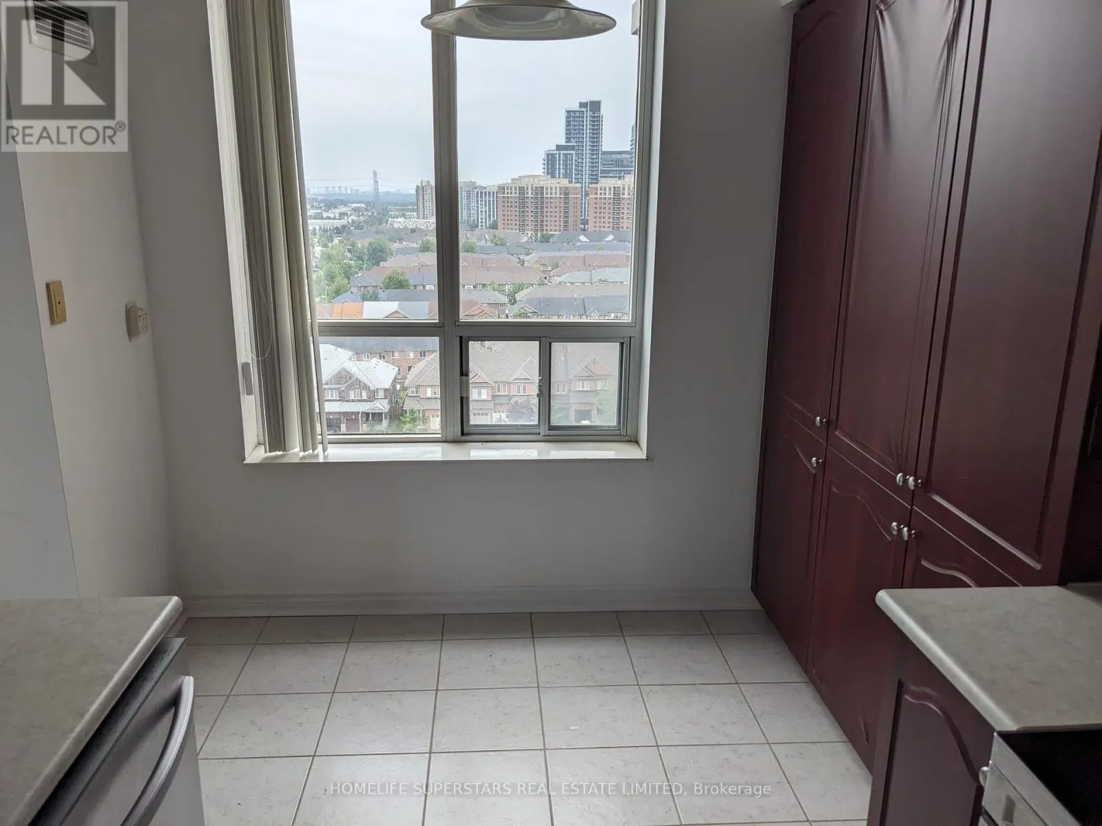 LPH10 - 330 RED MAPLE ROAD