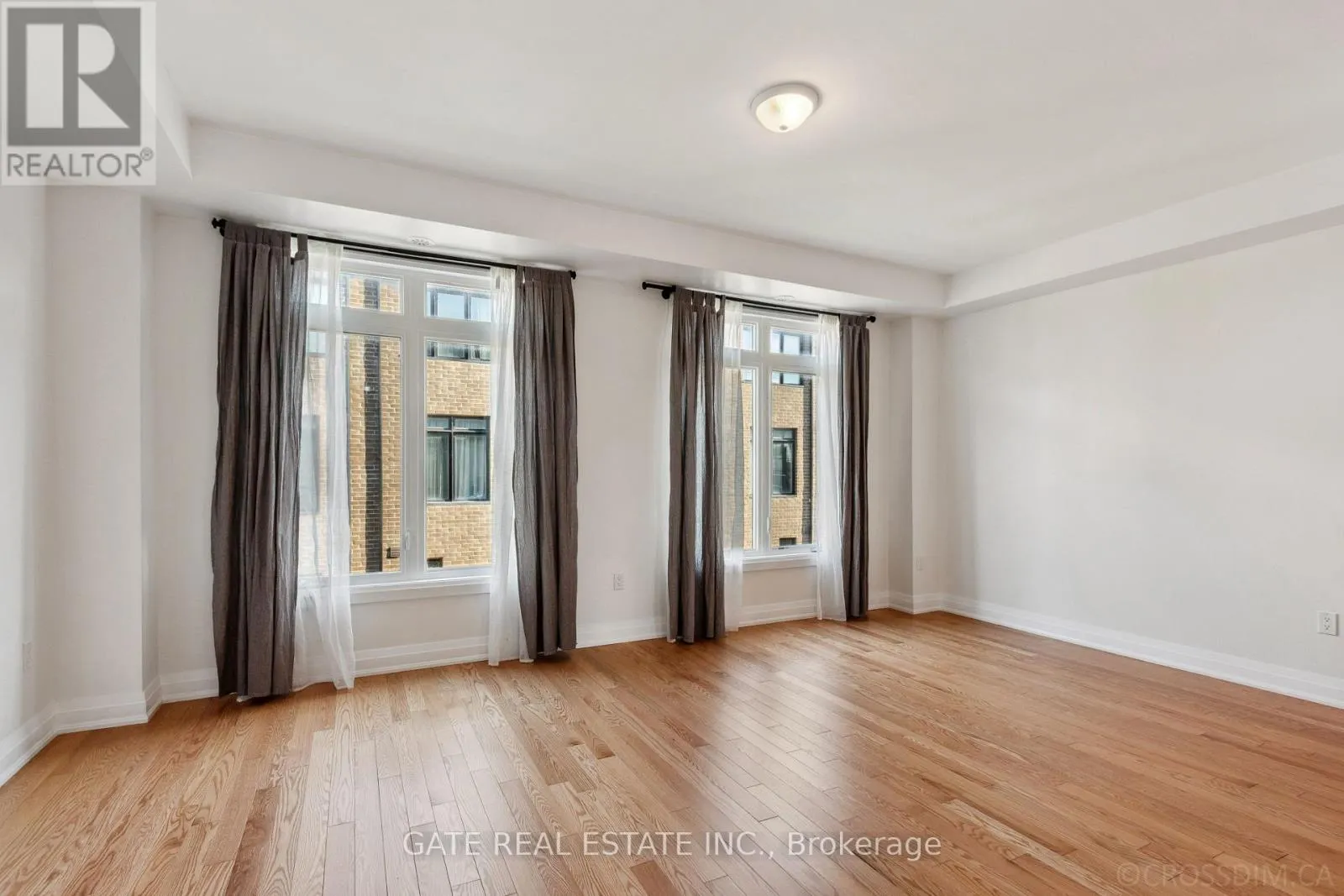 27 MONEYPENNY PLACE