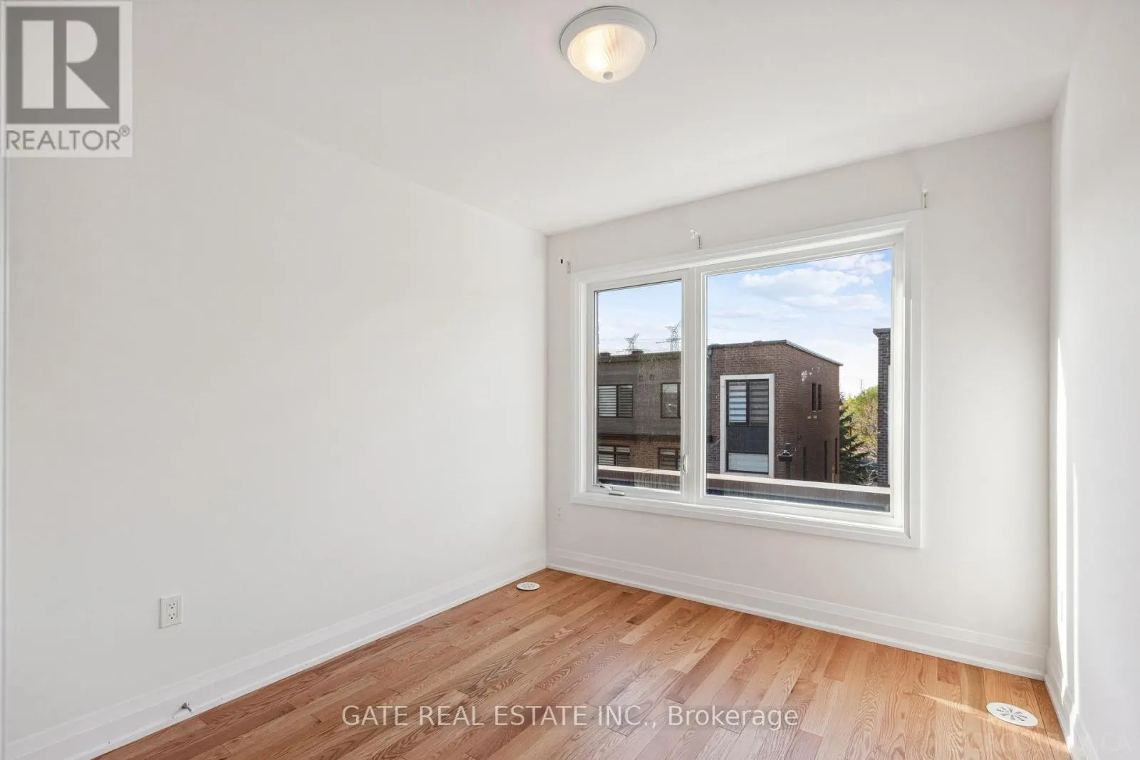 27 MONEYPENNY PLACE