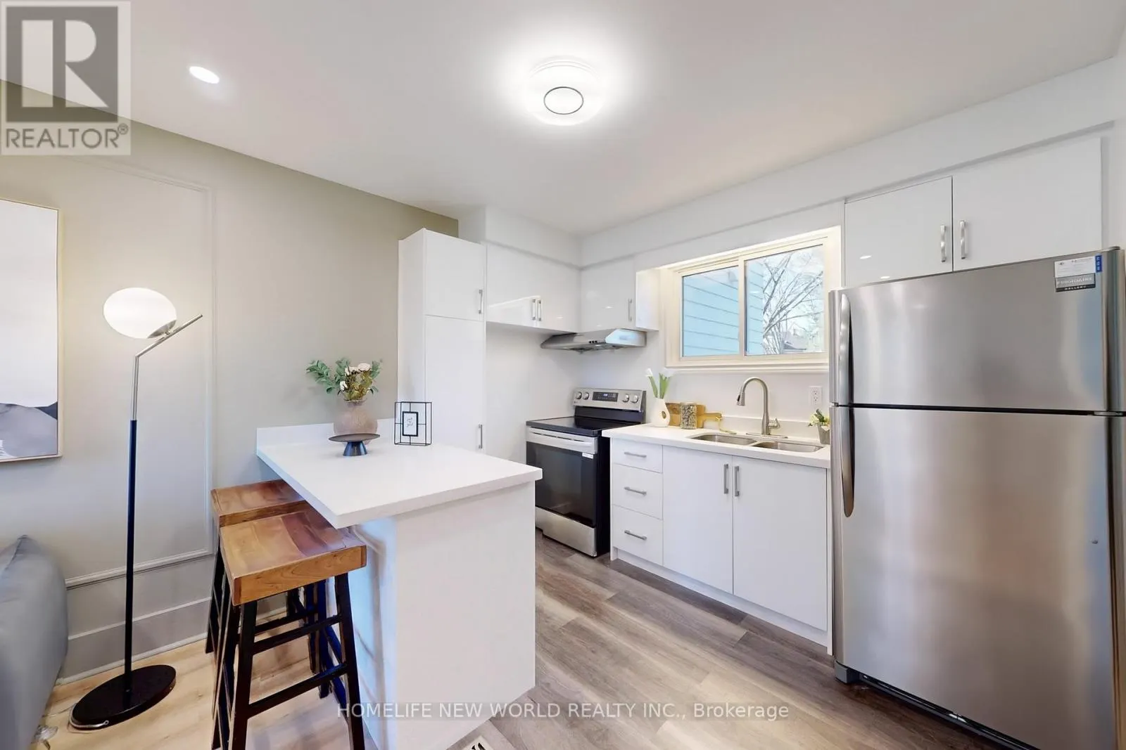285 LORNE AVENUE