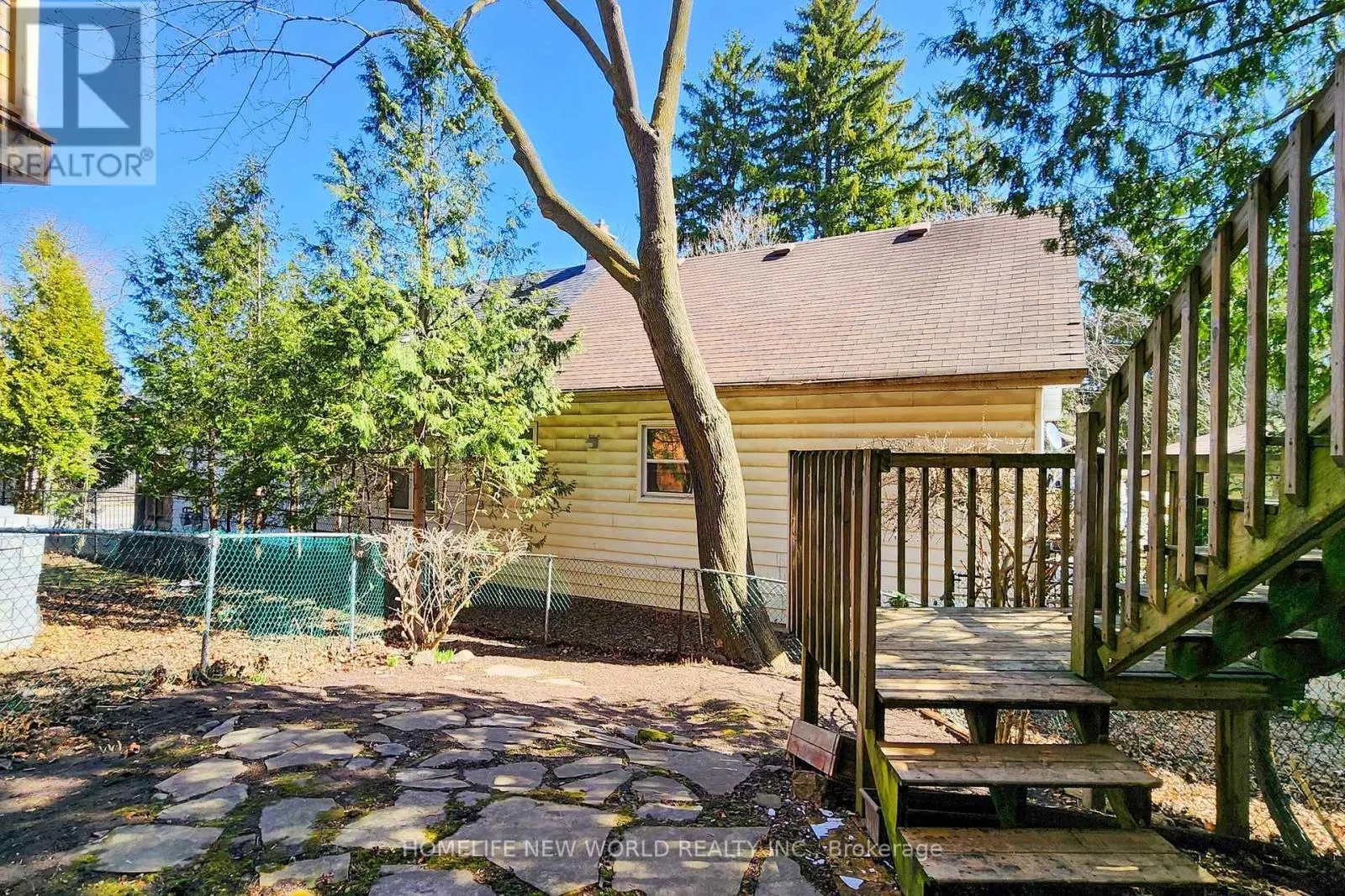 285 LORNE AVENUE