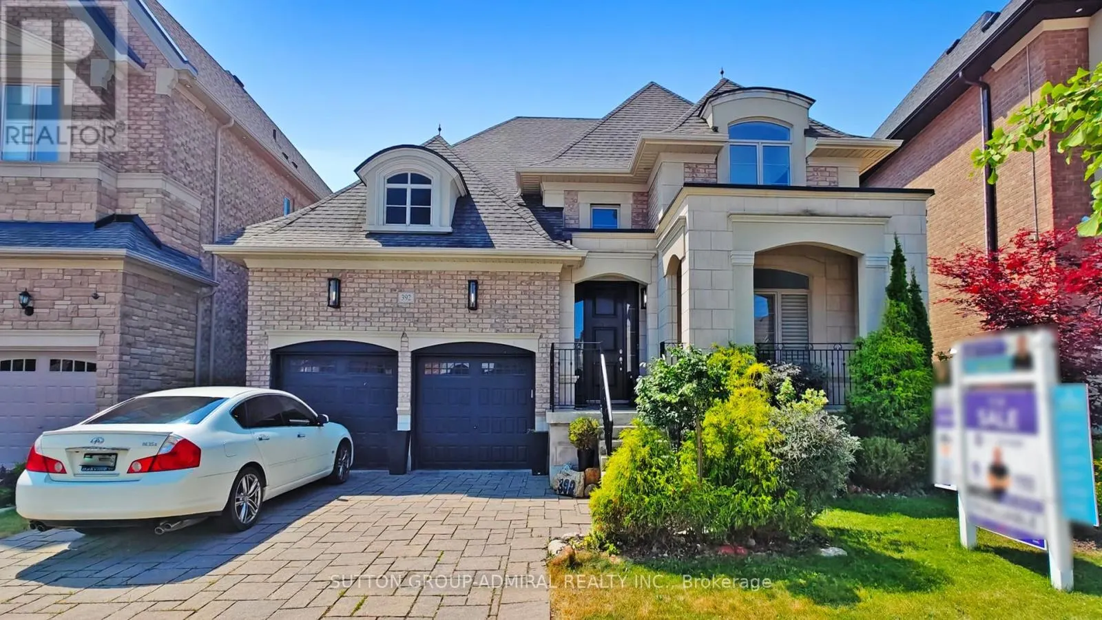 392 WOODGATE PINES DRIVE
