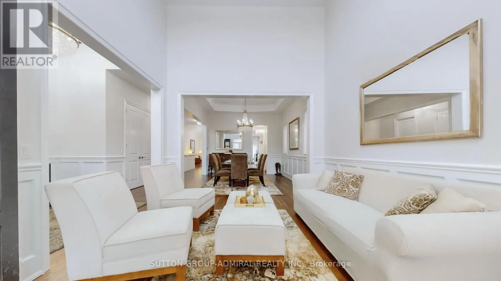 392 WOODGATE PINES DRIVE