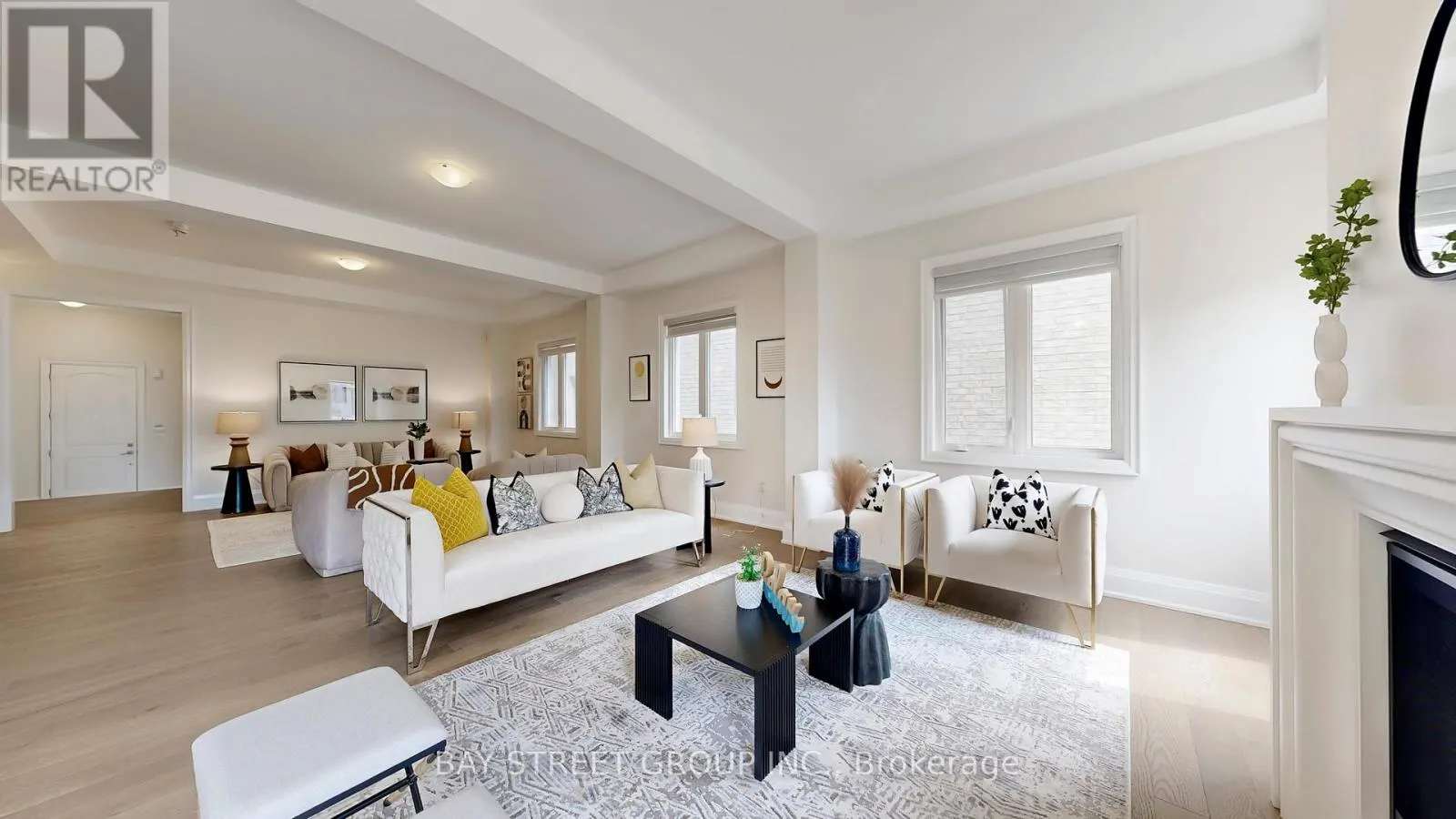 165 HILLSVIEW DRIVE