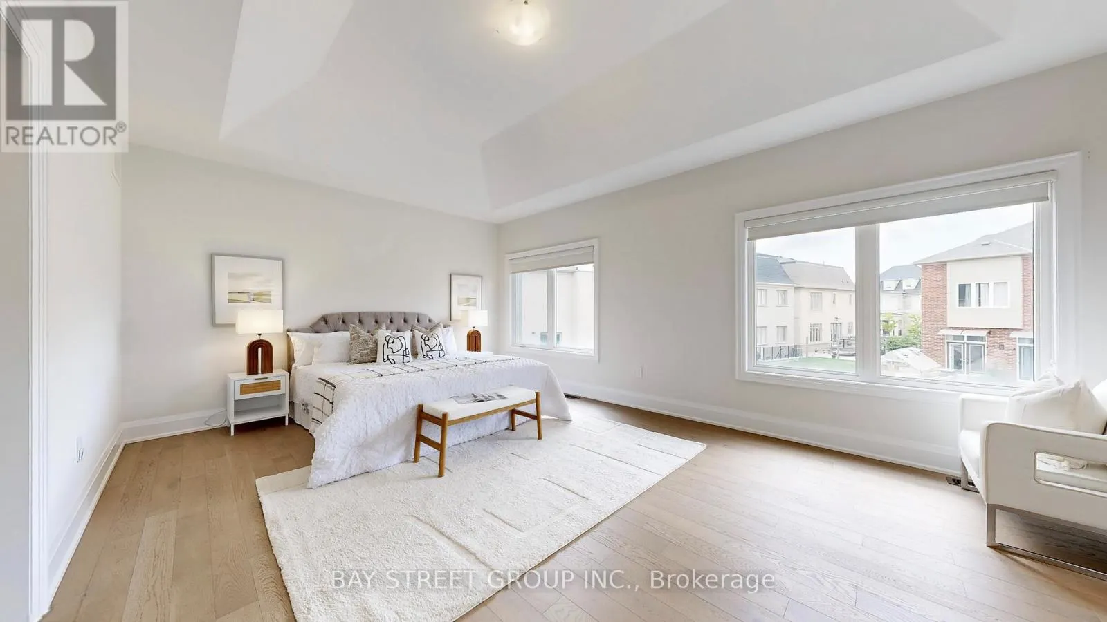165 HILLSVIEW DRIVE