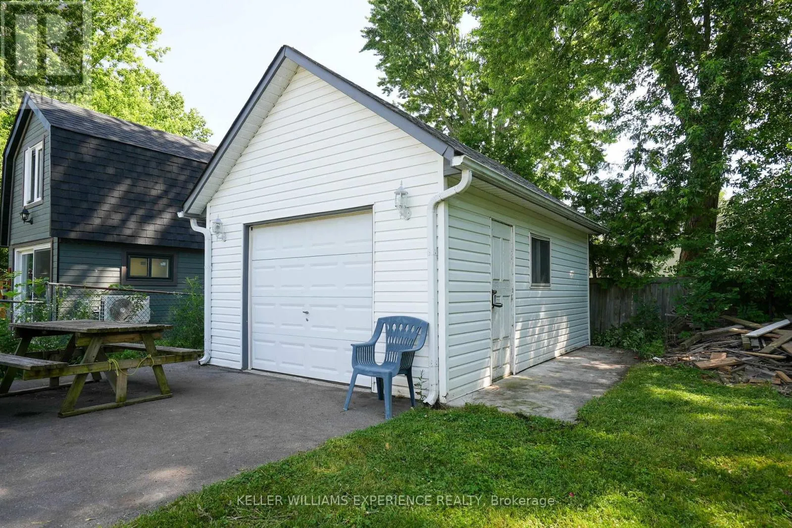 767 SEDORE AVENUE