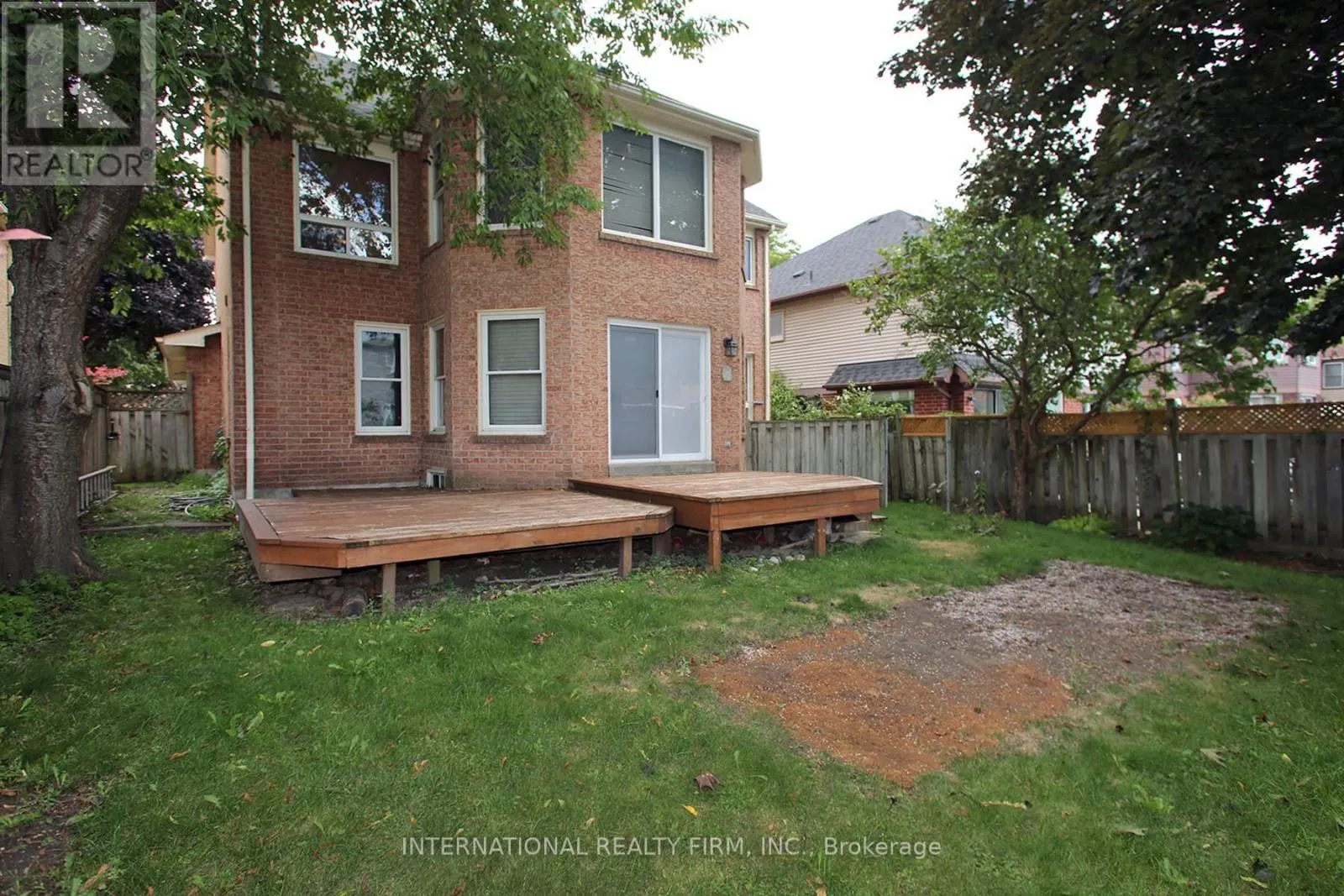 22 LARKIN AVENUE
