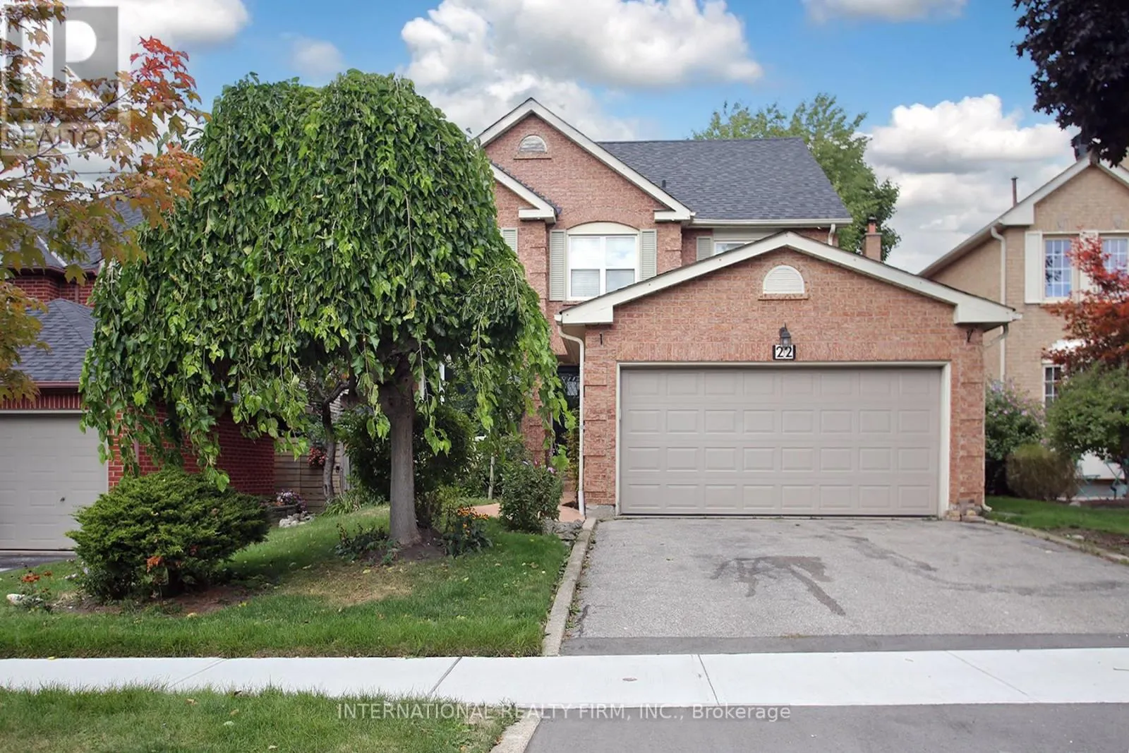 22 LARKIN AVENUE