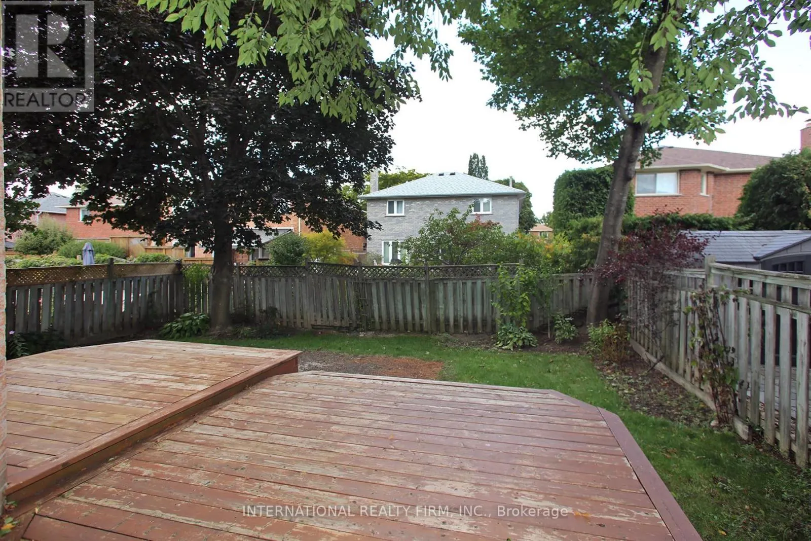 22 LARKIN AVENUE