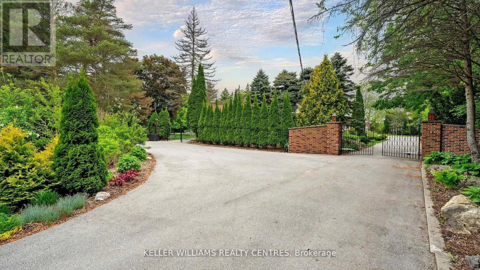 5024 LLOYDTOWN-AURORA ROAD