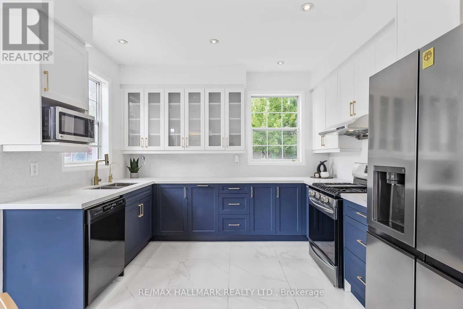 7 DELPHINIUM AVENUE
