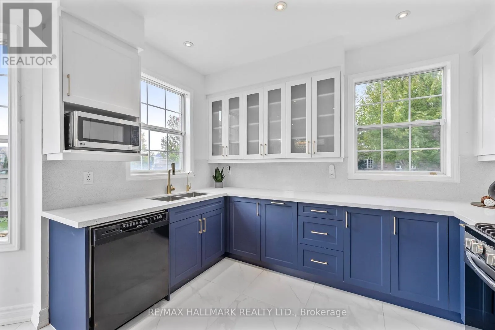 7 DELPHINIUM AVENUE