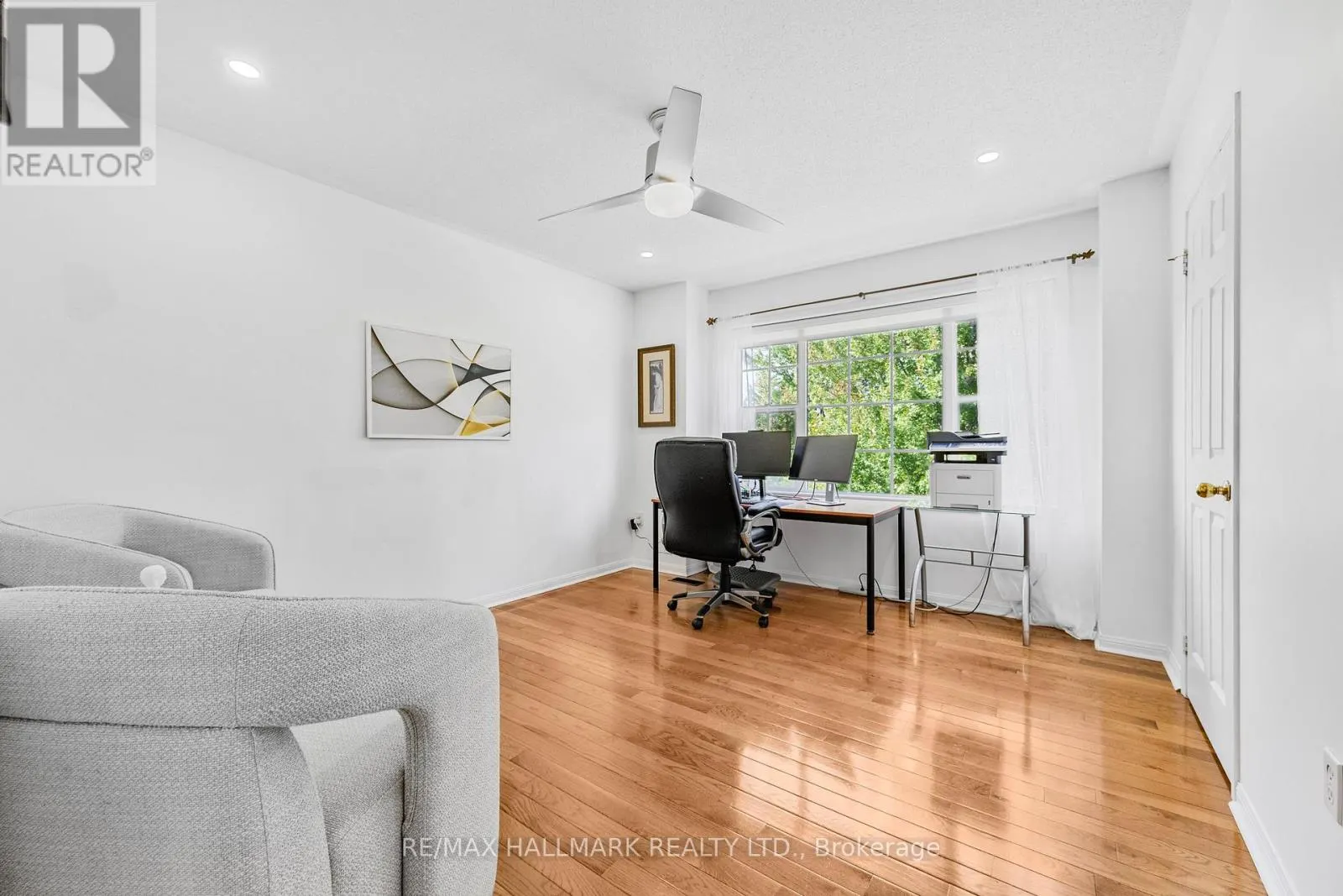 7 DELPHINIUM AVENUE