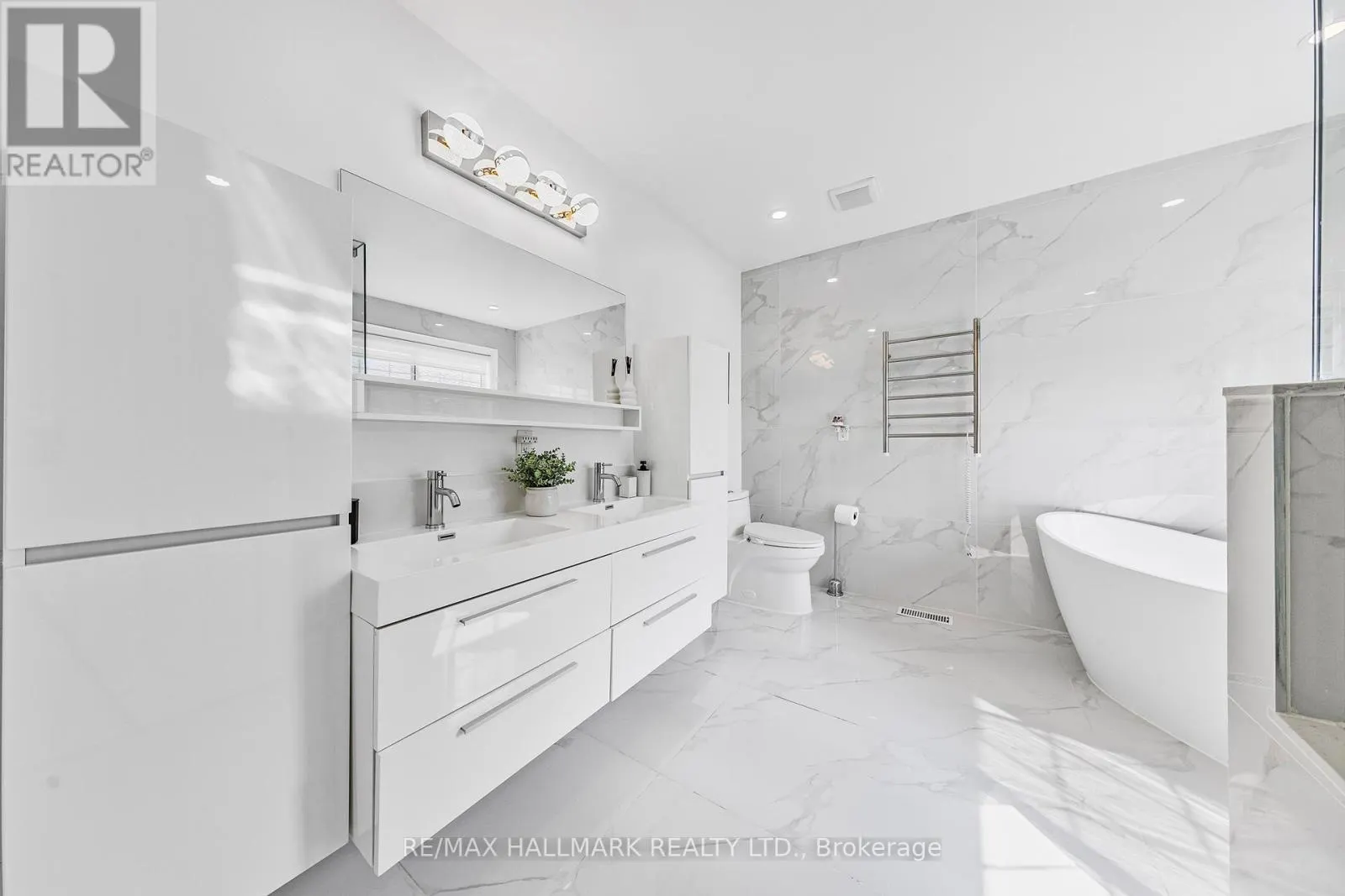 7 DELPHINIUM AVENUE