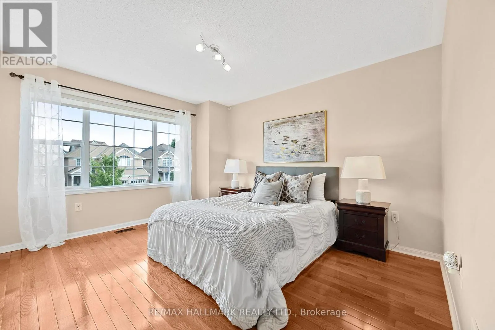 7 DELPHINIUM AVENUE