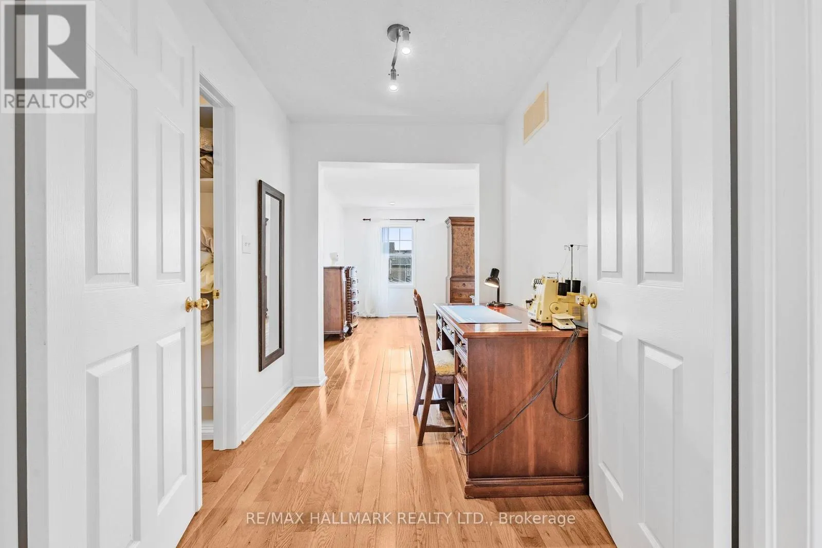 7 DELPHINIUM AVENUE
