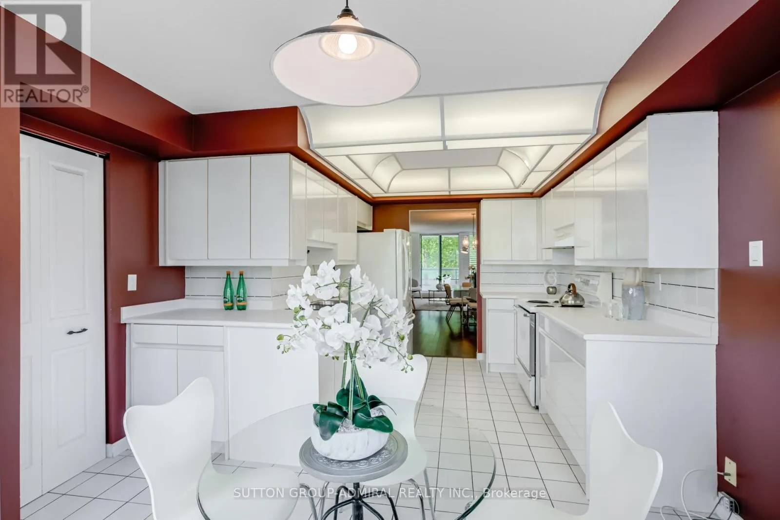311 - 7250 YONGE STREET