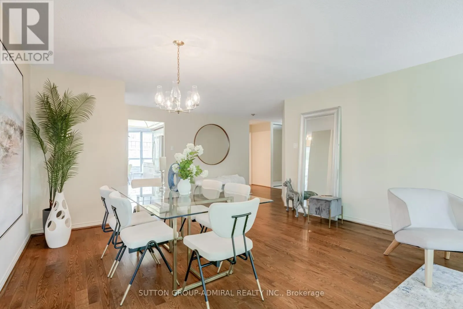311 - 7250 YONGE STREET
