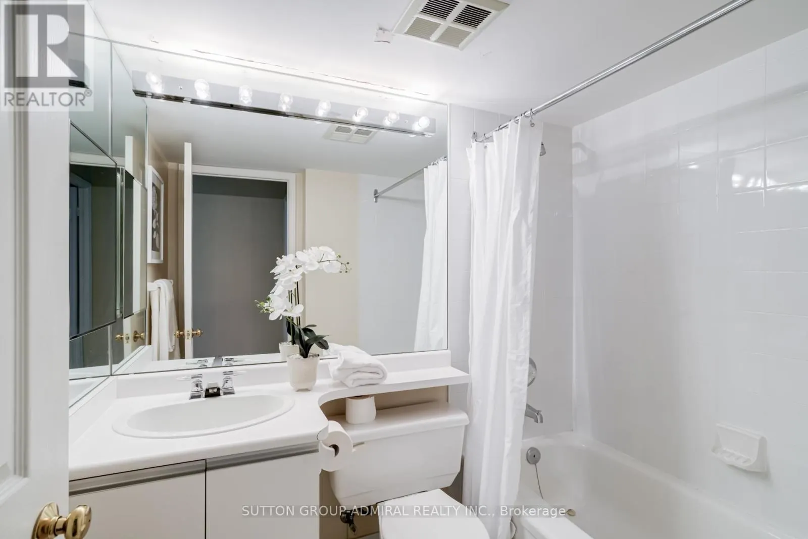 311 - 7250 YONGE STREET