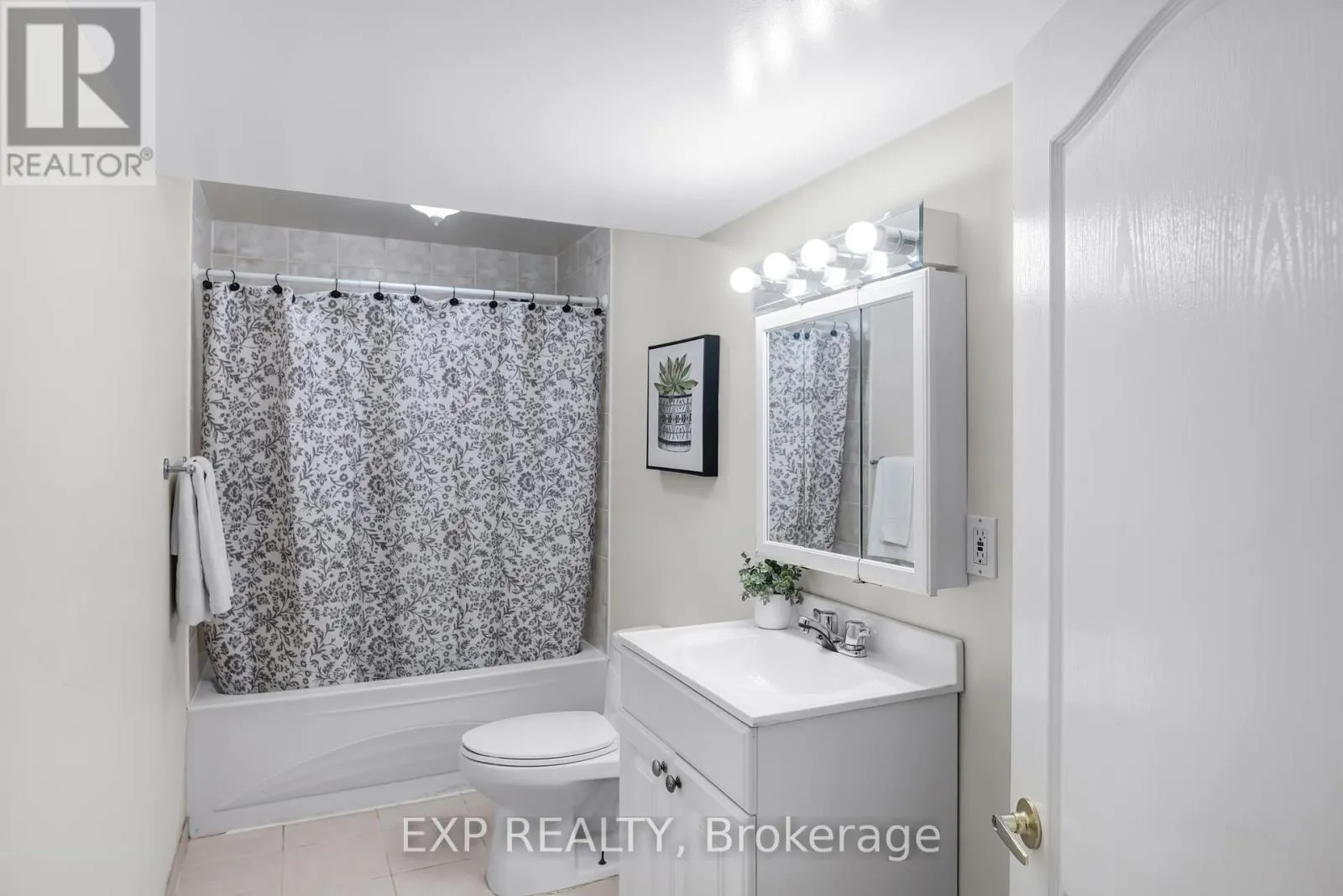 444 HIGHCLIFFE DRIVE