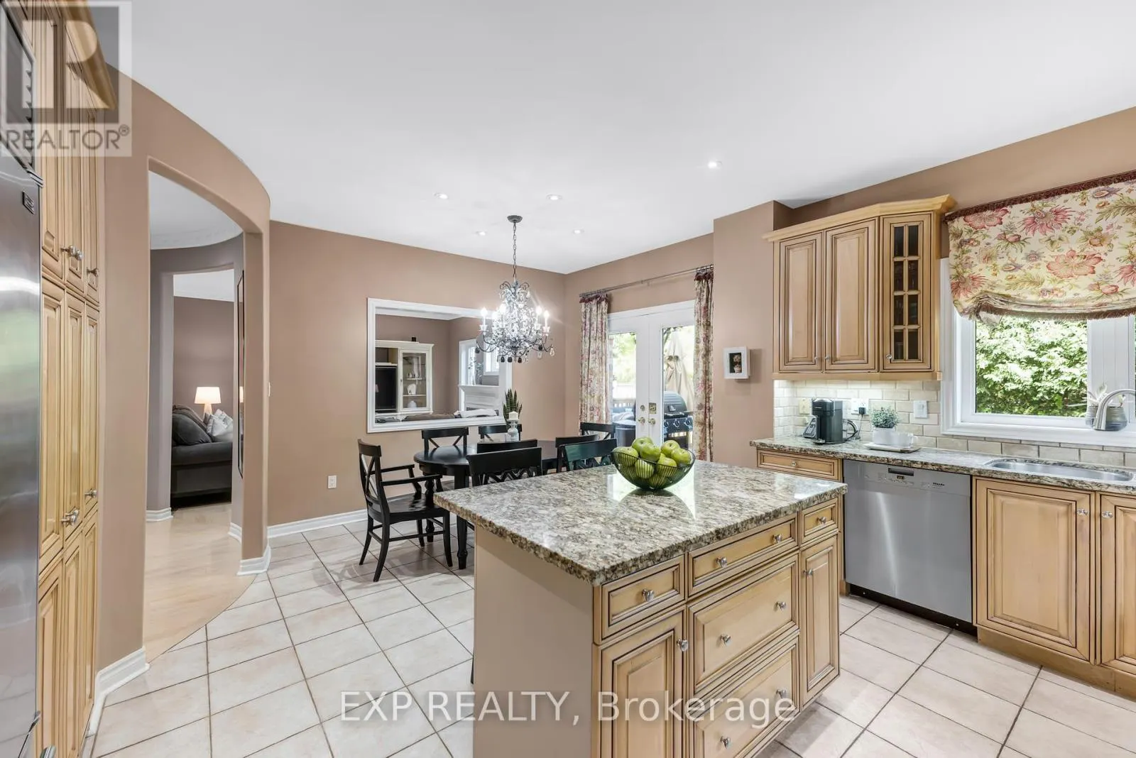 444 HIGHCLIFFE DRIVE