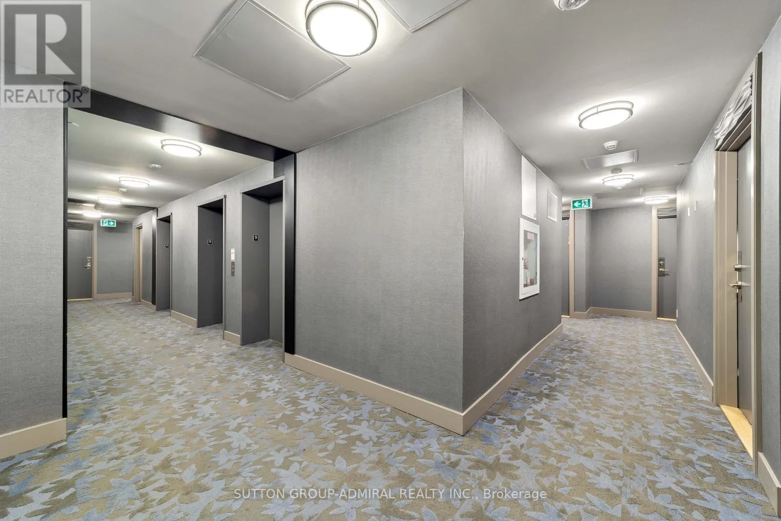 916 - 9618 YONGE STREET