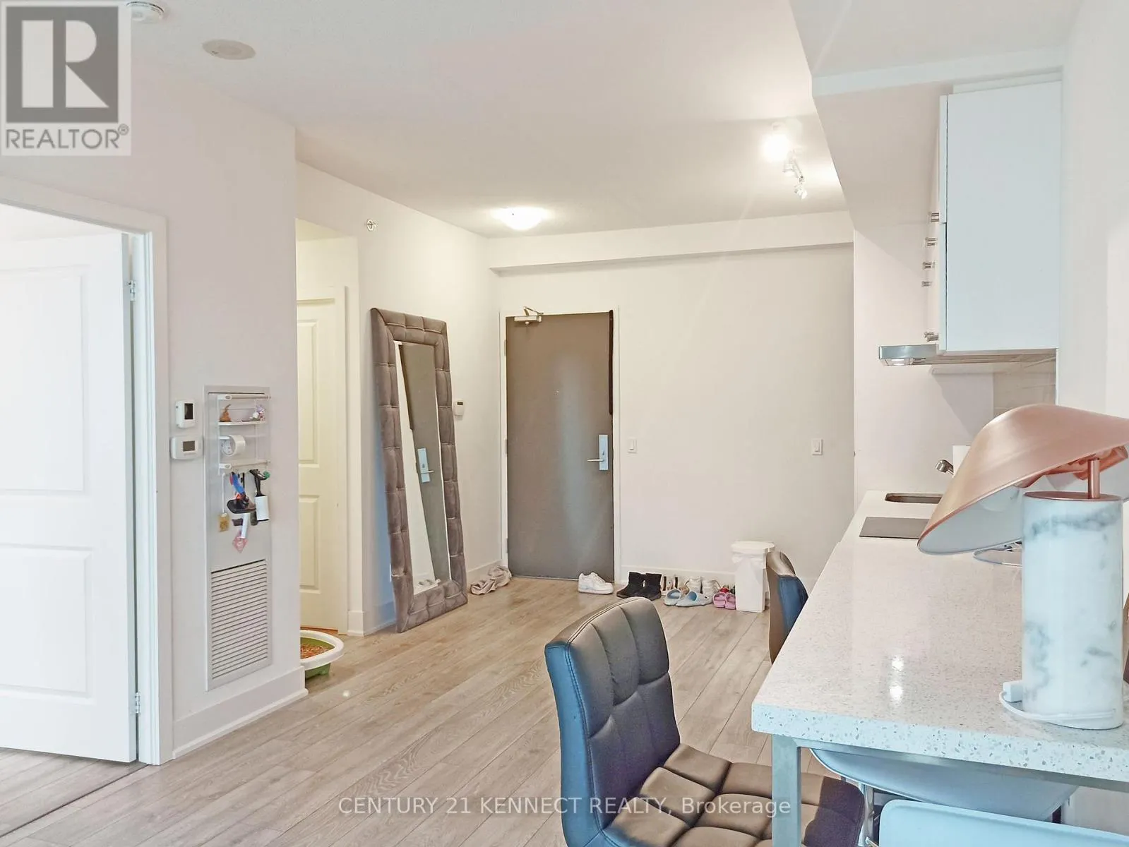 1213 - 8081 BIRCHMOUNT ROAD