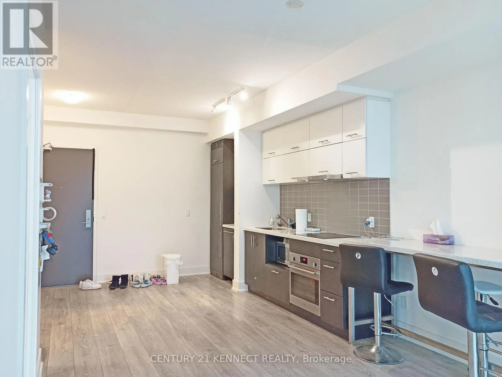 1213 - 8081 BIRCHMOUNT ROAD