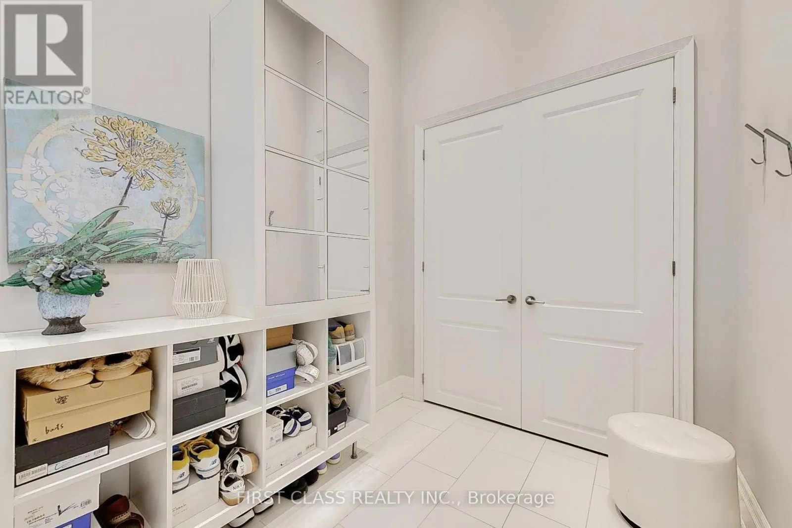144 ALPACA DRIVE