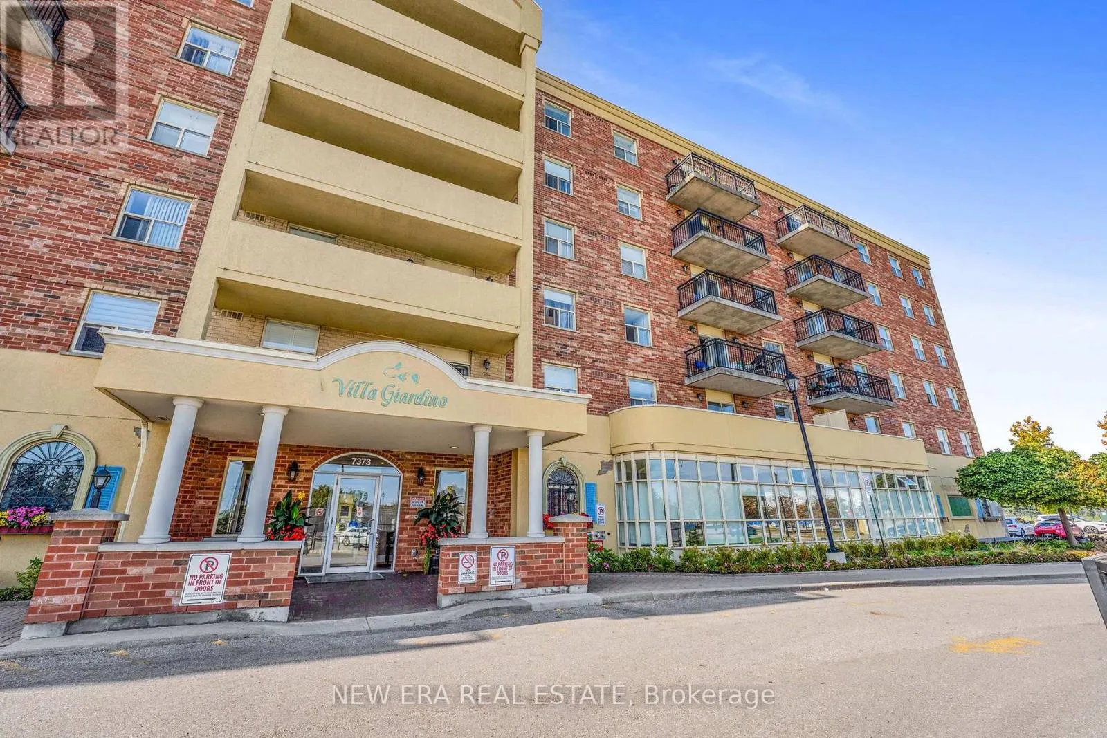 522 - 7373 MARTIN GROVE ROAD