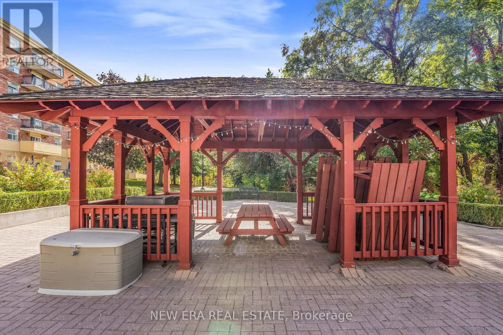 522 - 7373 MARTIN GROVE ROAD