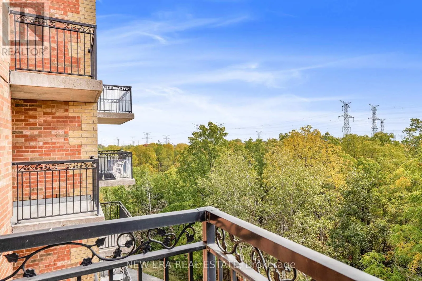 522 - 7373 MARTIN GROVE ROAD