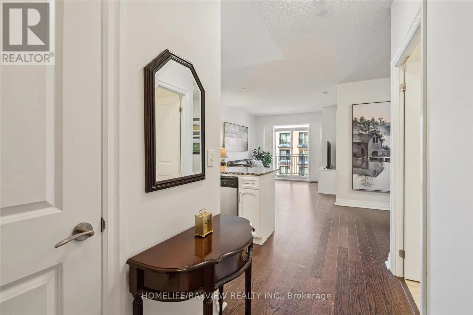421 - 180 JOHN WAY W