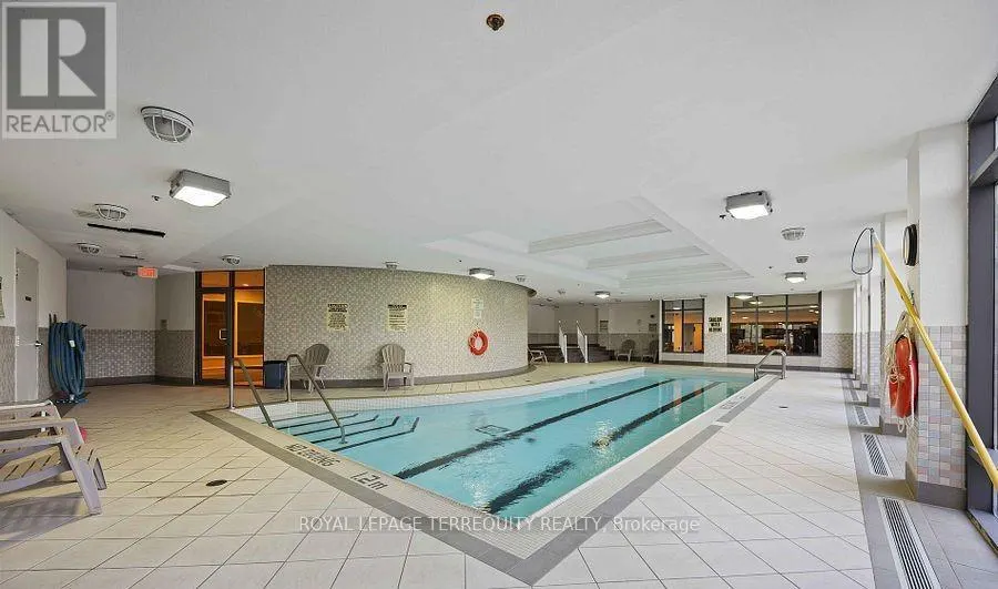 215 - 11121 YONGE STREET
