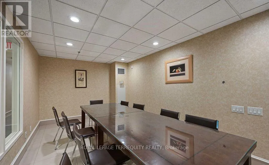 215 - 11121 YONGE STREET