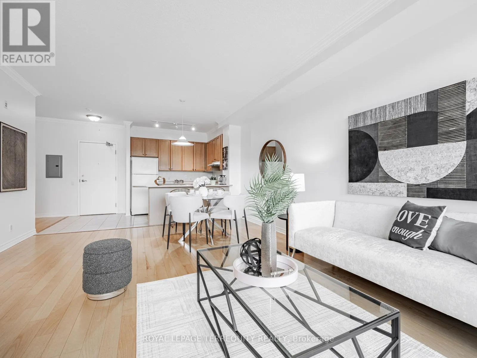 215 - 11121 YONGE STREET