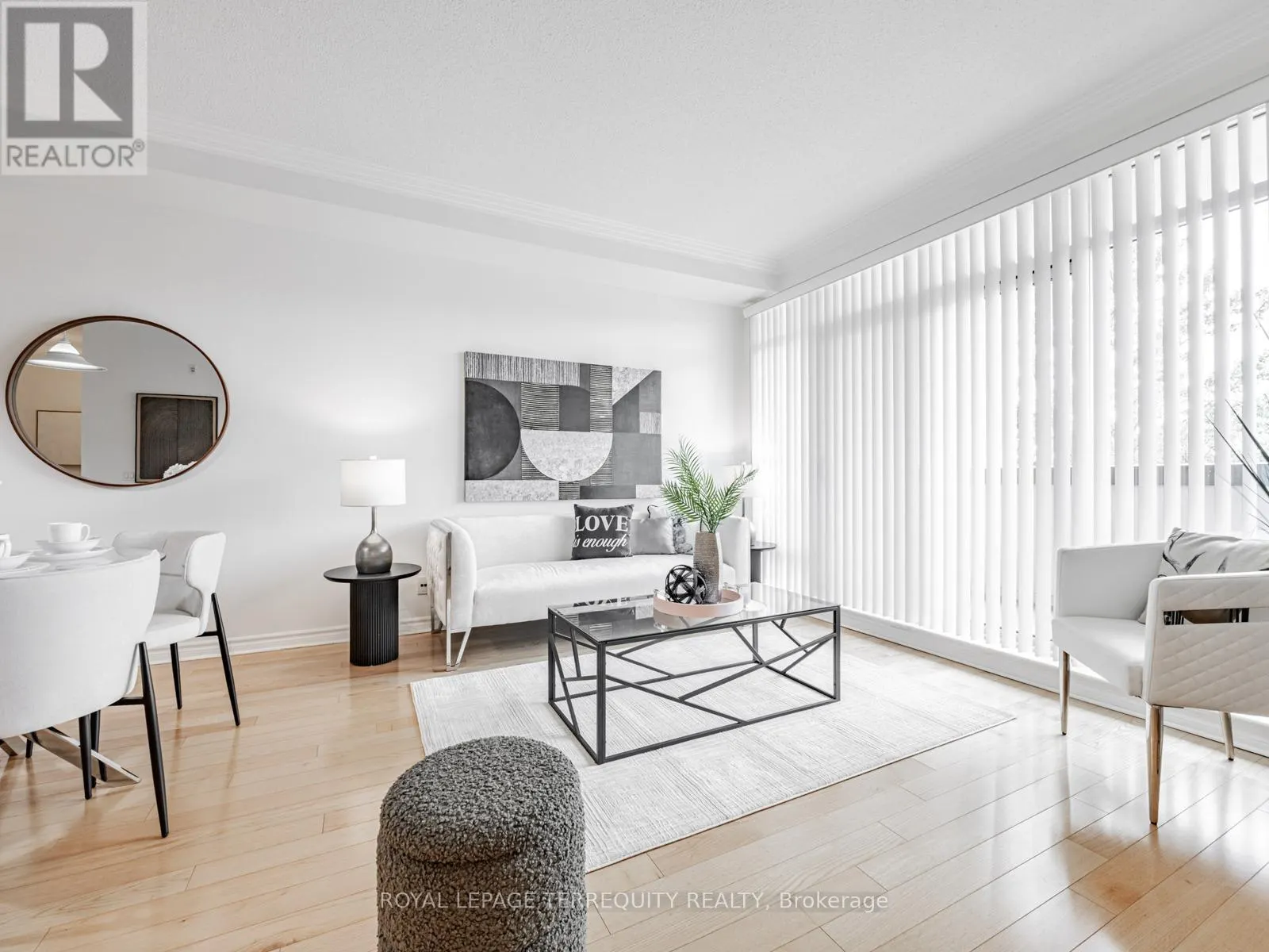 215 - 11121 YONGE STREET