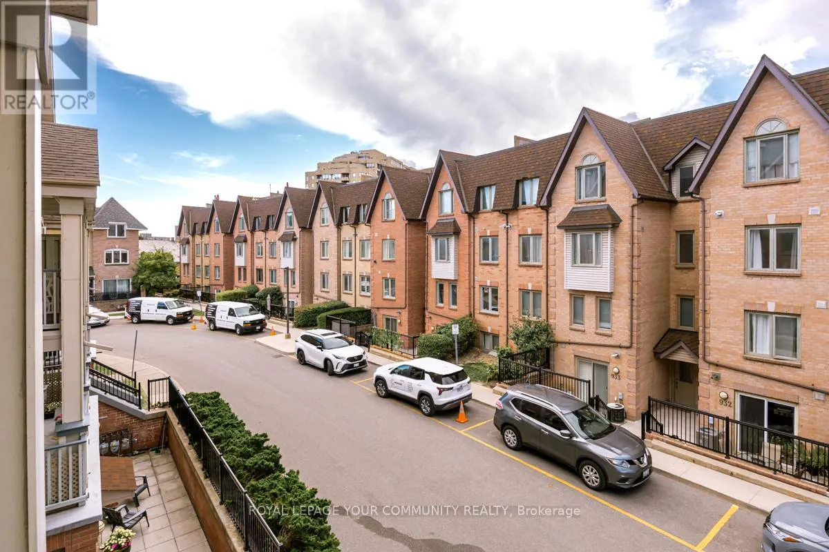 807 - 75 WELDRICK ROAD E