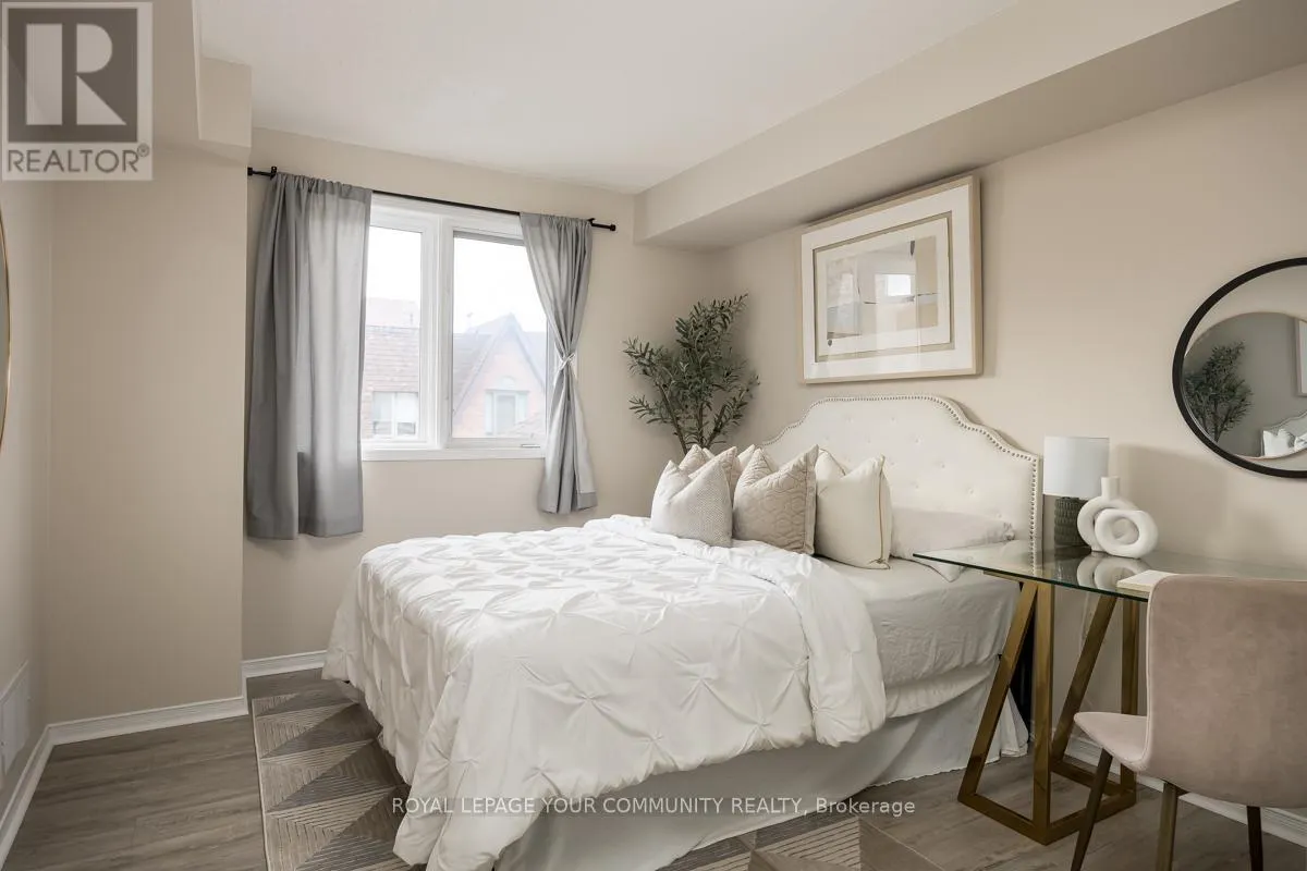 807 - 75 WELDRICK ROAD E