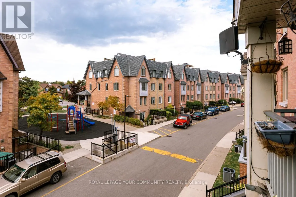 807 - 75 WELDRICK ROAD E