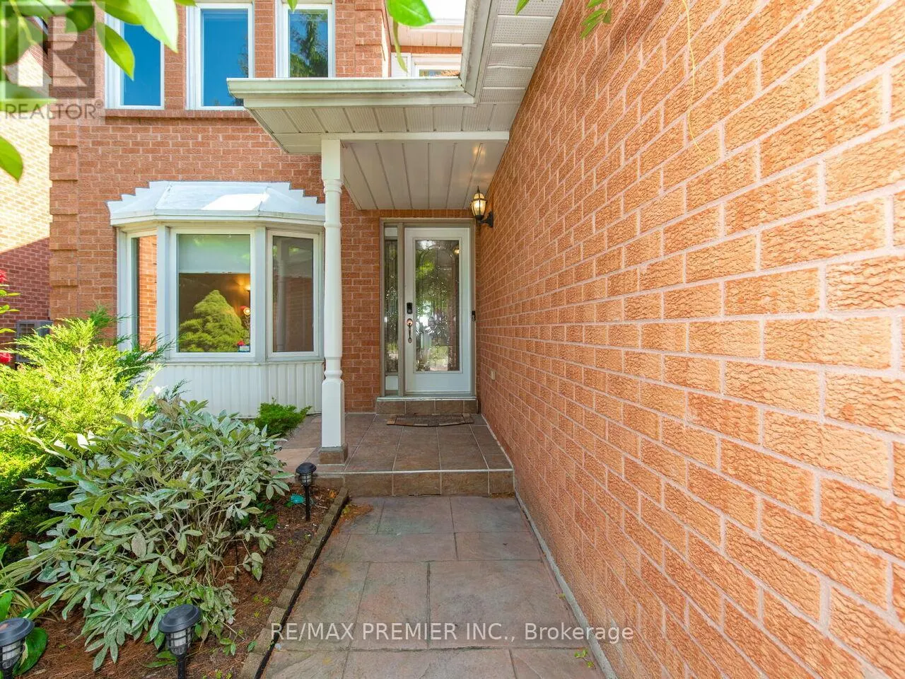 37 BELMONT CRESCENT