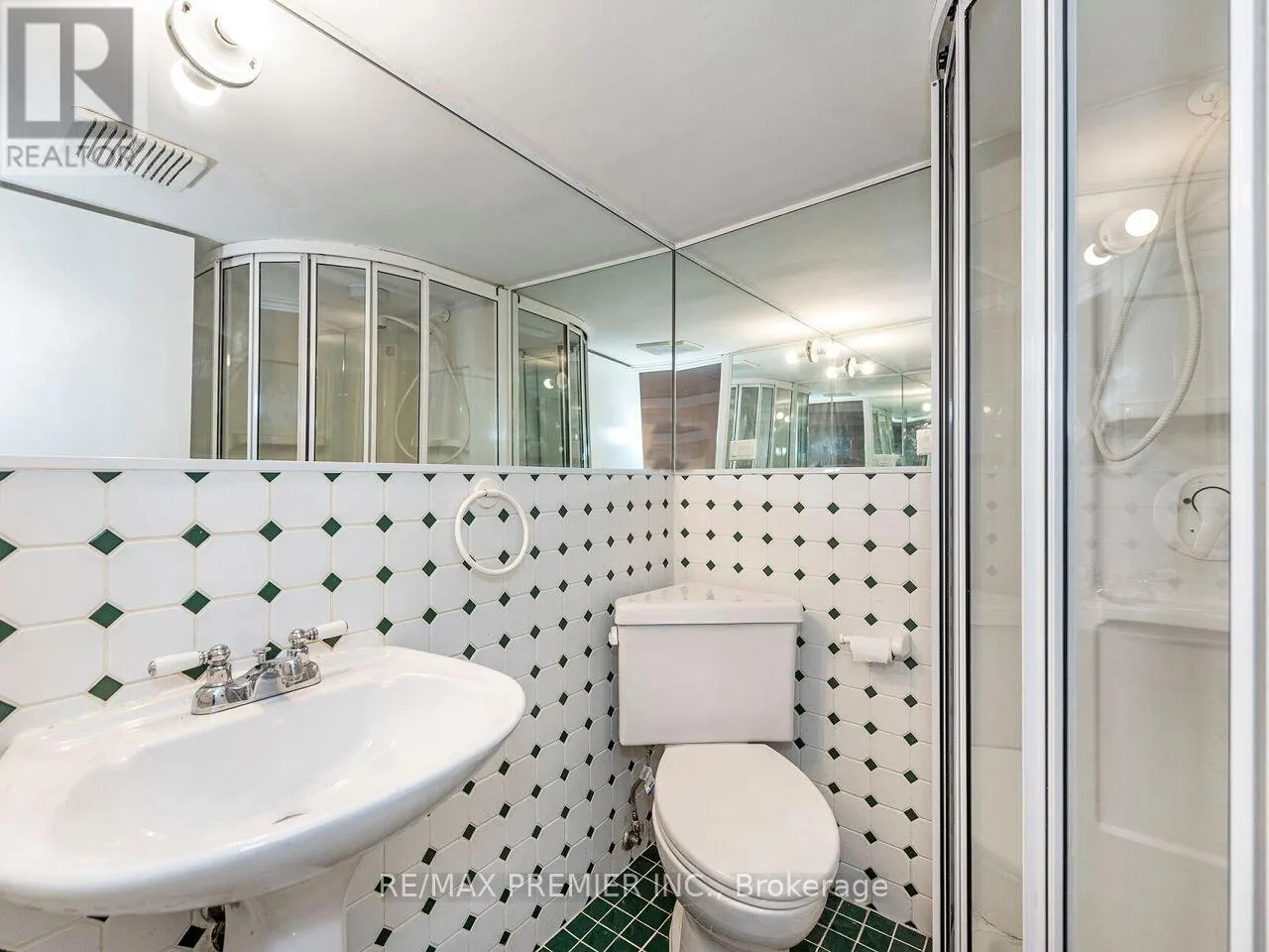 37 BELMONT CRESCENT