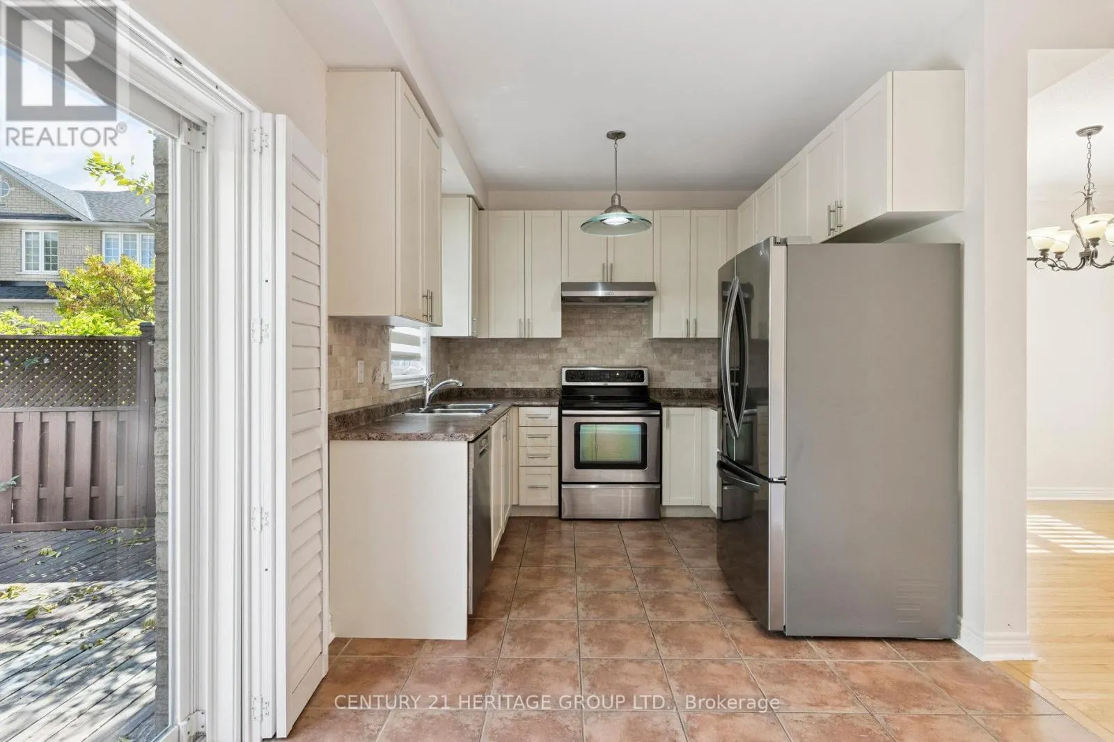 187 TOM TAYLOR CRESCENT
