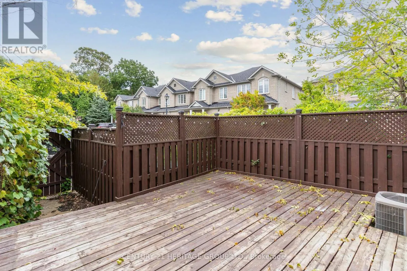 187 TOM TAYLOR CRESCENT