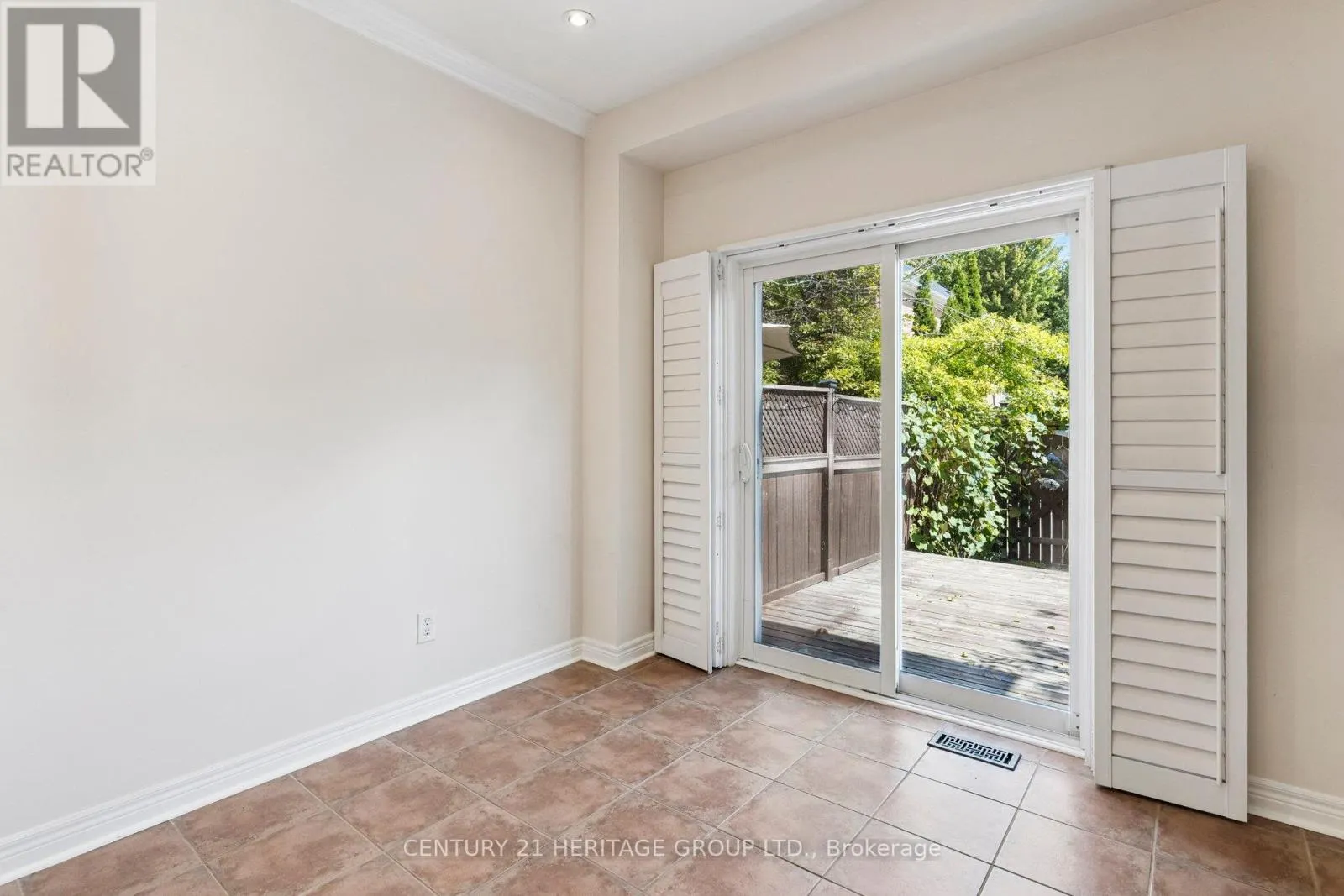 187 TOM TAYLOR CRESCENT