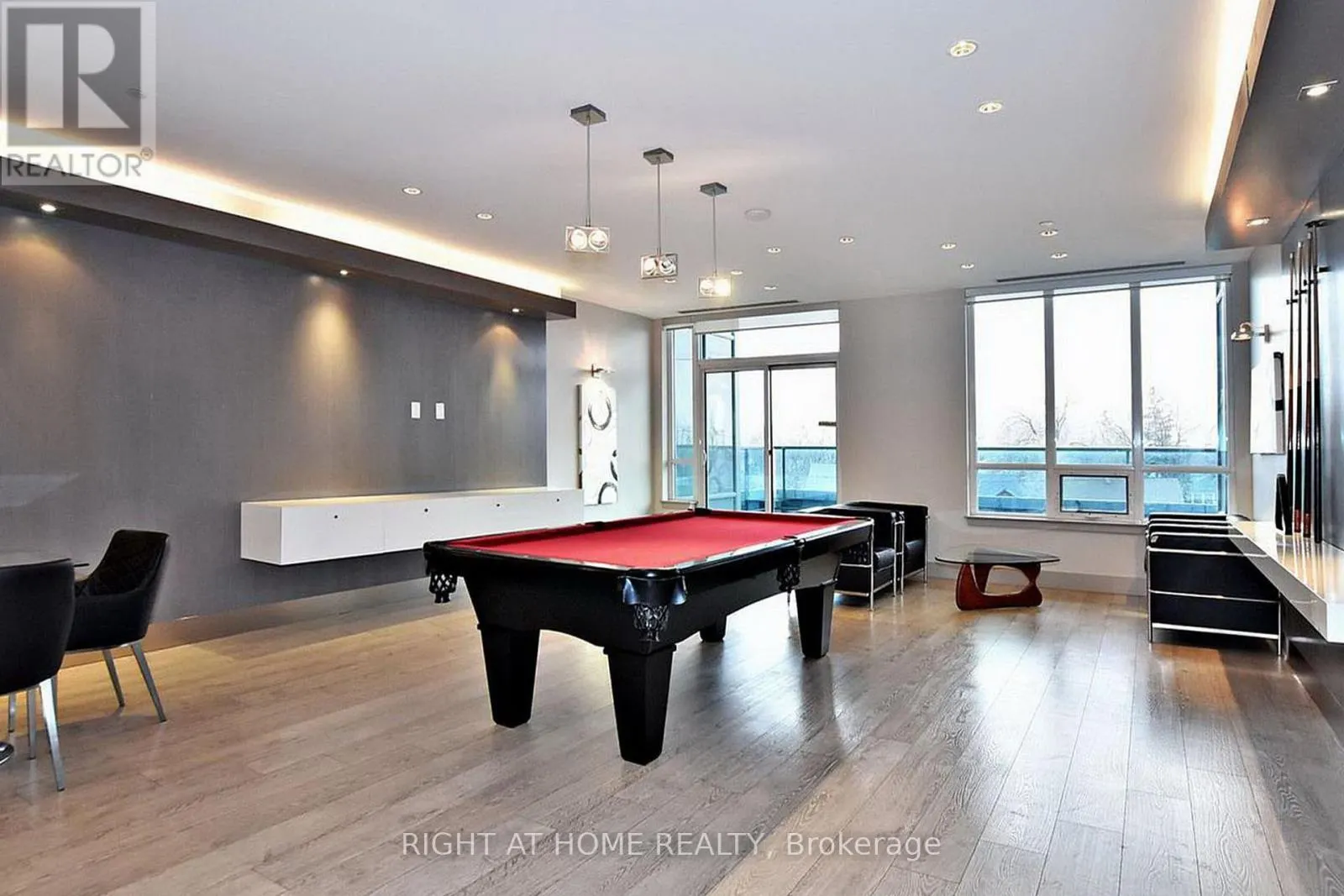 1127 - 7161 YONGE STREET
