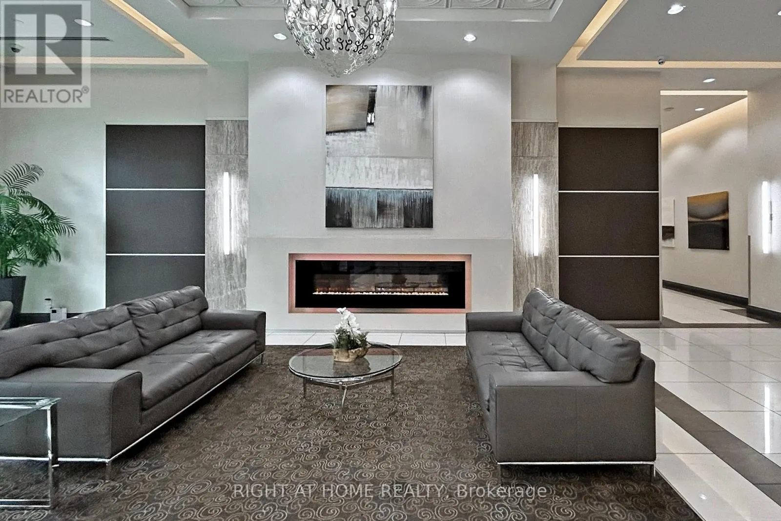 1127 - 7161 YONGE STREET